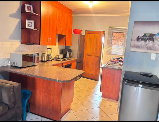 2 BEDROOM TOWNHOUSE FOR SALE IN ELSPARK